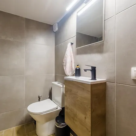 E & D Premium In Salonic